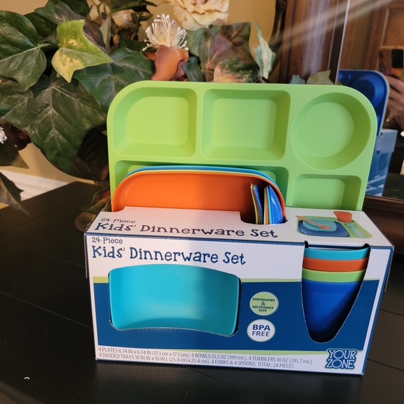Other - Vibrant Kids' Dinnerware Set